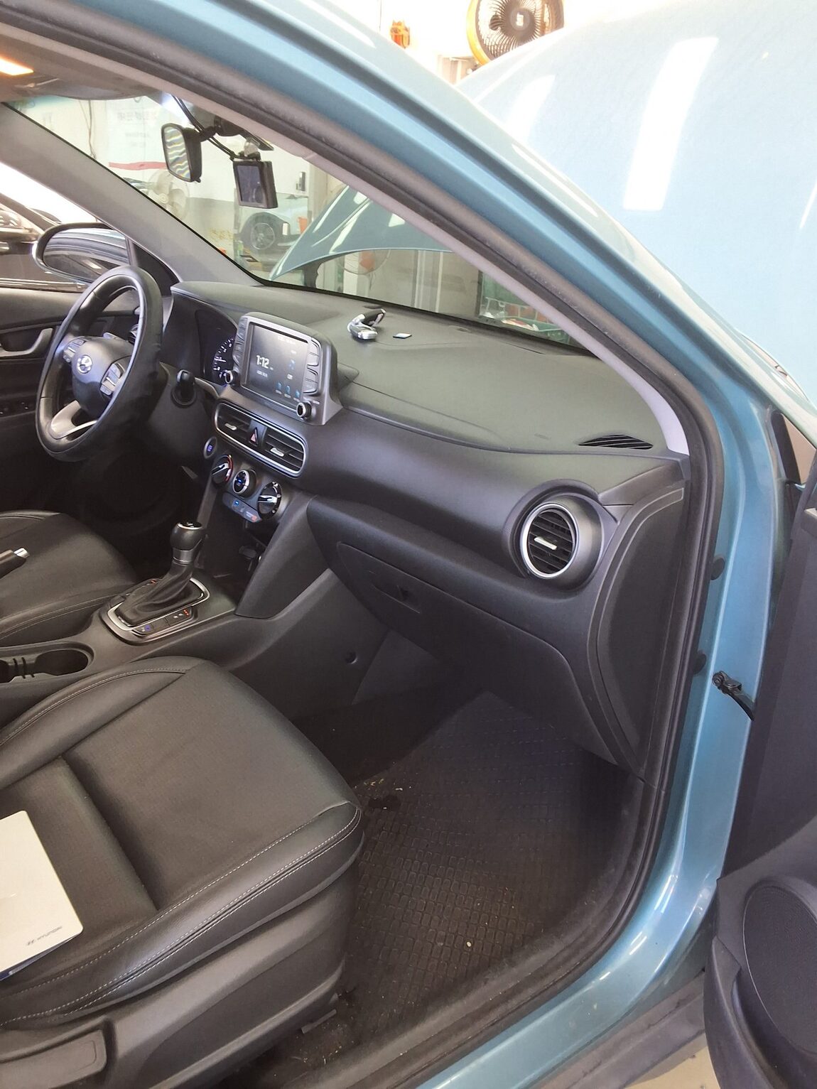 HYUNDAI KONA 1.6 GASOLINE 2WD MODERN POP 2018 - zdjęcie 14
