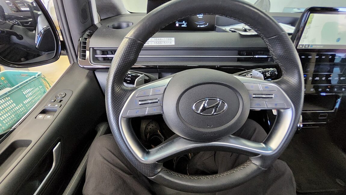 HYUNDAI STARIA 2.2 DIESEL LOUNGE 9-SEATER 4WD PRESTIGE 2023 - zdjęcie 17
