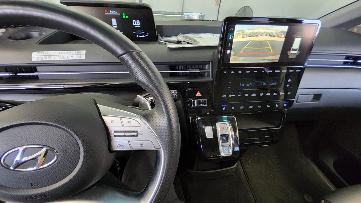 HYUNDAI STARIA 2.2 DIESEL LOUNGE 9-SEATER 4WD PRESTIGE 2023 - zdjęcie 19