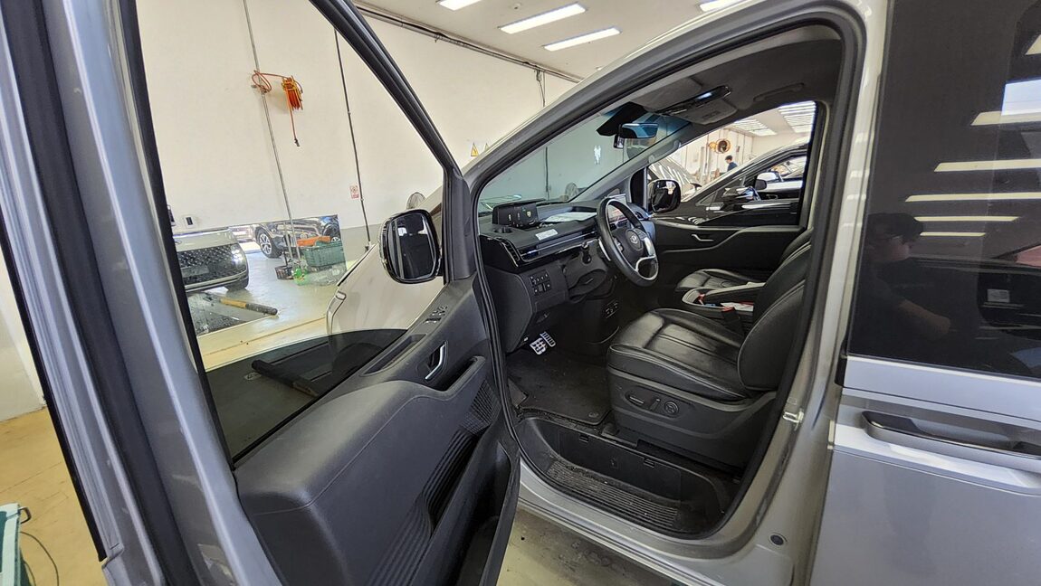 HYUNDAI STARIA 2.2 DIESEL LOUNGE 9-SEATER 4WD PRESTIGE 2023 - zdjęcie 10