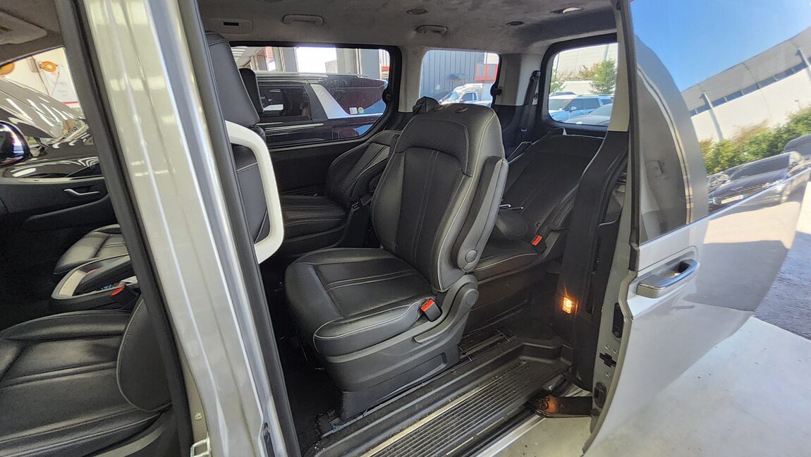 HYUNDAI STARIA 2.2 DIESEL LOUNGE 9-SEATER 4WD PRESTIGE 2023 - zdjęcie 12