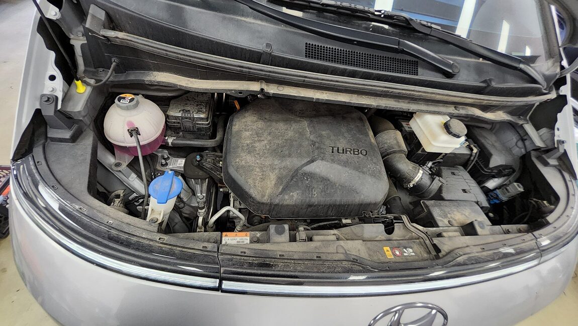 HYUNDAI STARIA 2.2 DIESEL LOUNGE 9-SEATER 4WD PRESTIGE 2023 - zdjęcie 22