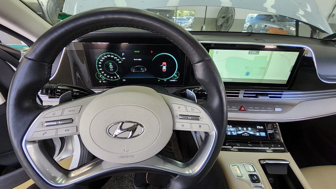 HYUNDAI THE NEW GRANDEUR IG HYBRID 2.4 HEV LE BLANC 2022 - zdjęcie 17