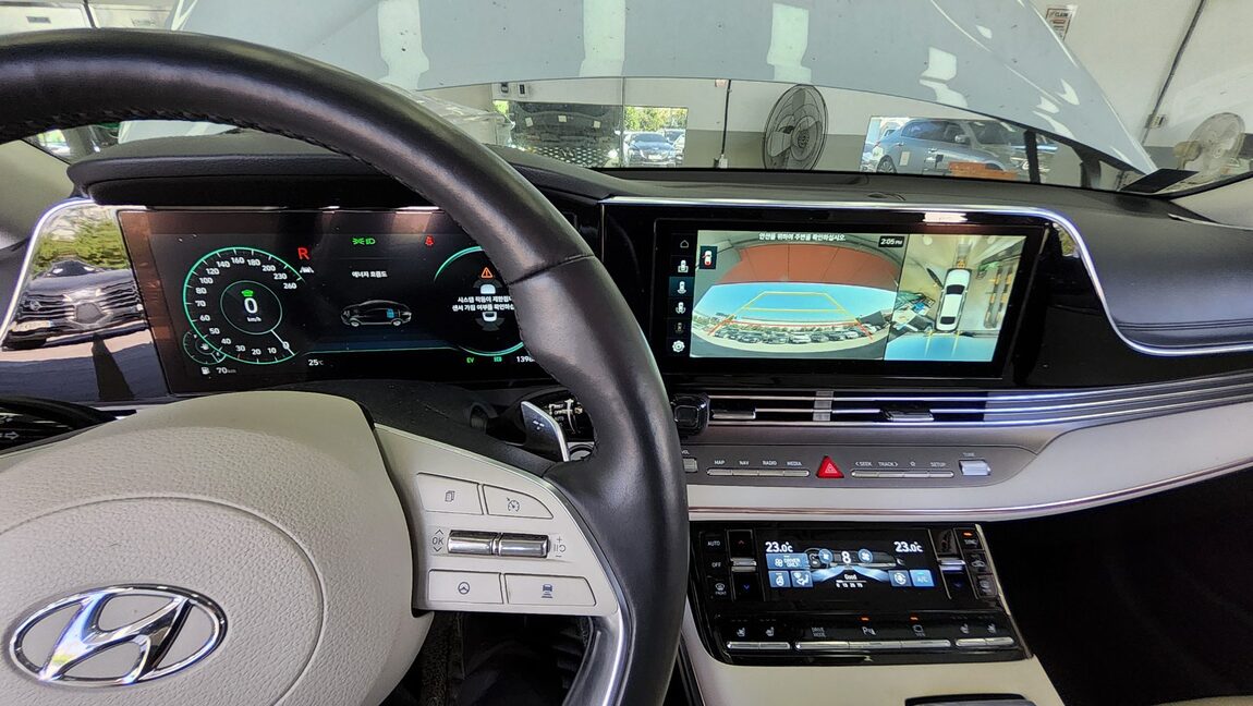 HYUNDAI THE NEW GRANDEUR IG HYBRID 2.4 HEV LE BLANC 2022 - zdjęcie 18