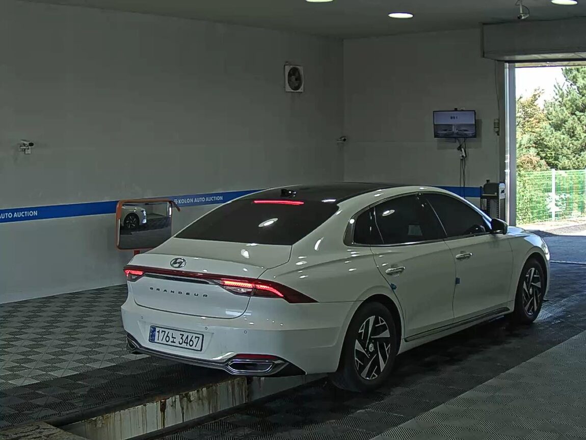 HYUNDAI THE NEW GRANDEUR IG HYBRID 2.4 HEV LE BLANC 2022 - zdjęcie 5
