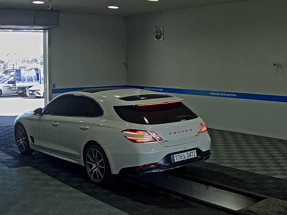GENESIS THE NEW G70 GASOLINE 2.0T AWD SHOOTING BRAKE PREMIUM 2023 - zdjęcie 6
