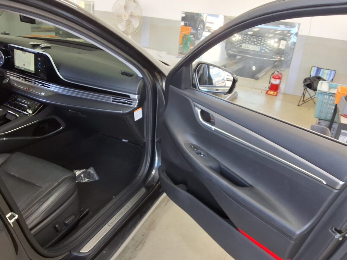 HYUNDAI THE NEW GRANDEUR IG HYBRID 2.4 HEV PREMIUM 2022 - zdjęcie 14