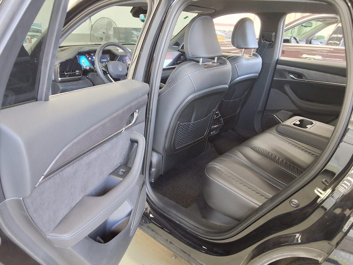 RENAULT (SAMSUNG) GRAND KOLEOS HYBRID 1.5 HEV ESPRIT ALPINE 2025 - zdjęcie 12