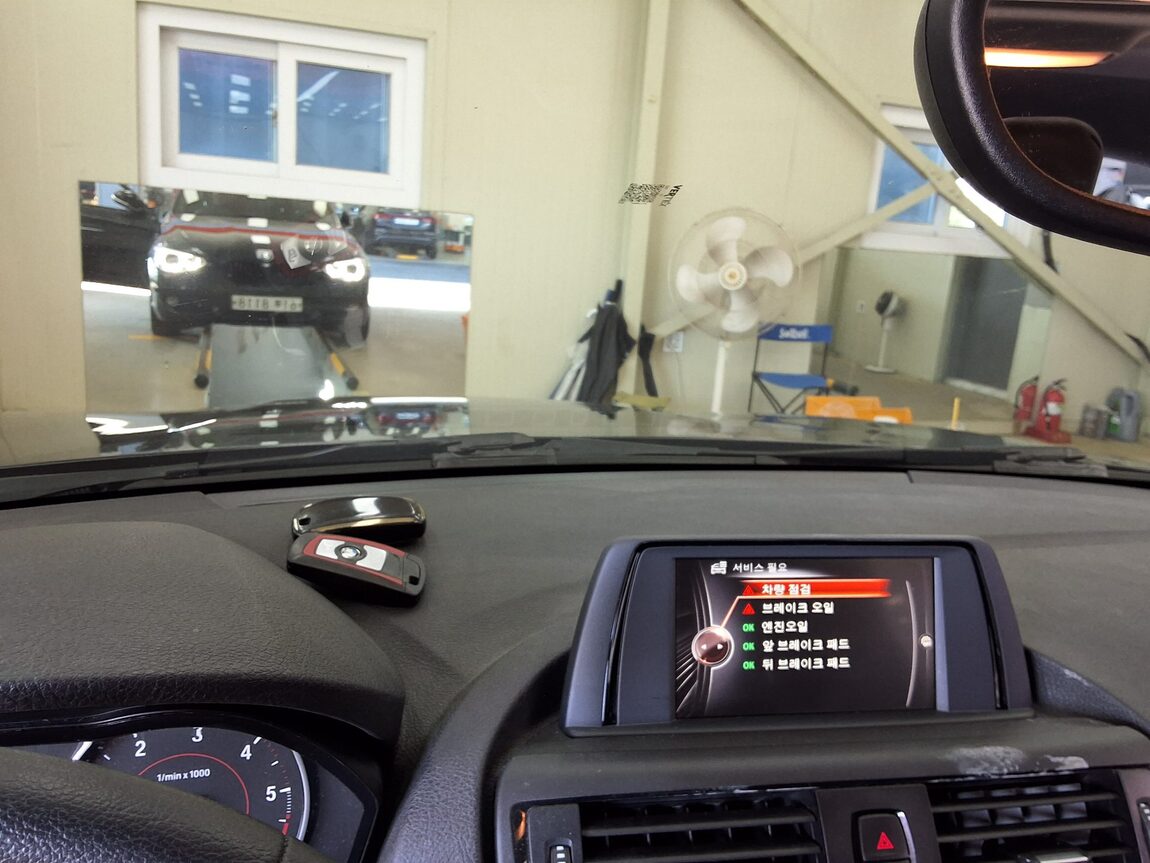 BMW 1 SERIES (2ND GEN) 5-DOOR 118d SPORTS 2015 - zdjęcie 25