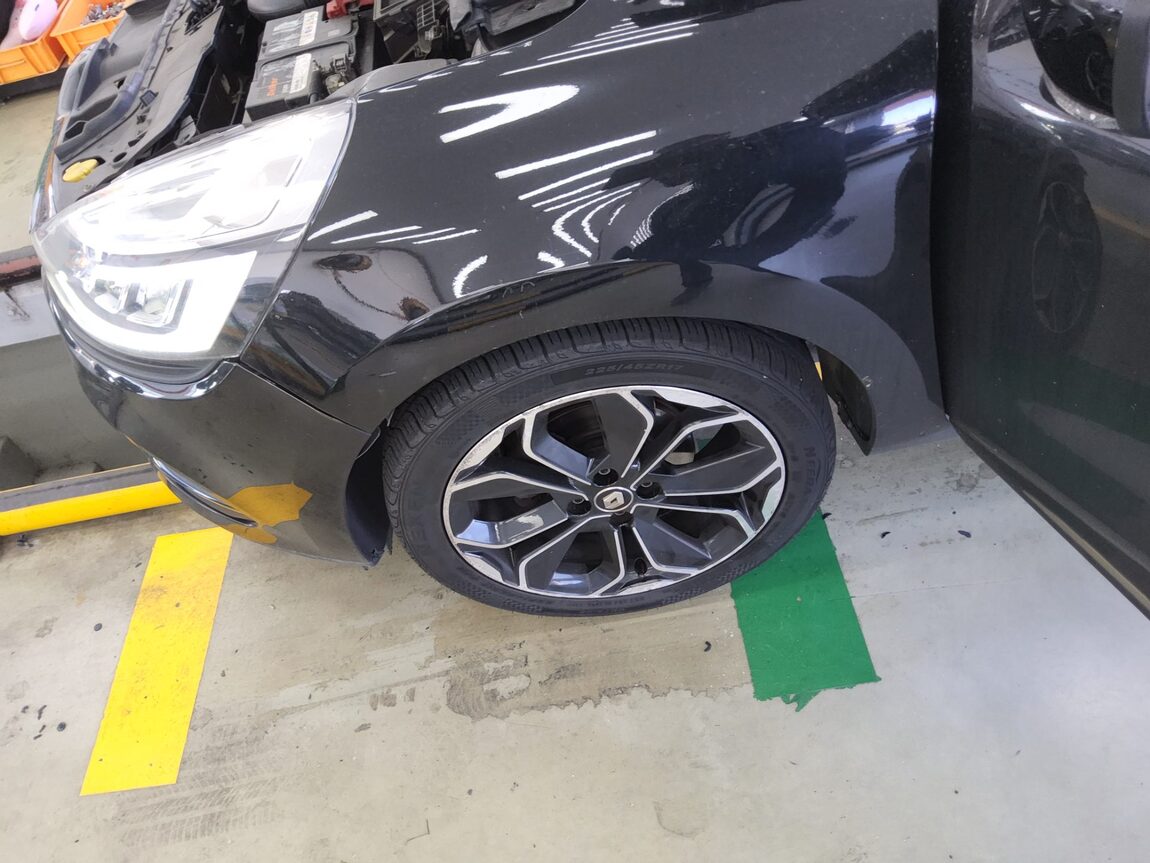 RENAULT (SAMSUNG) CLIO 1.5 DIESEL INTENSE 2018 - zdjęcie 19