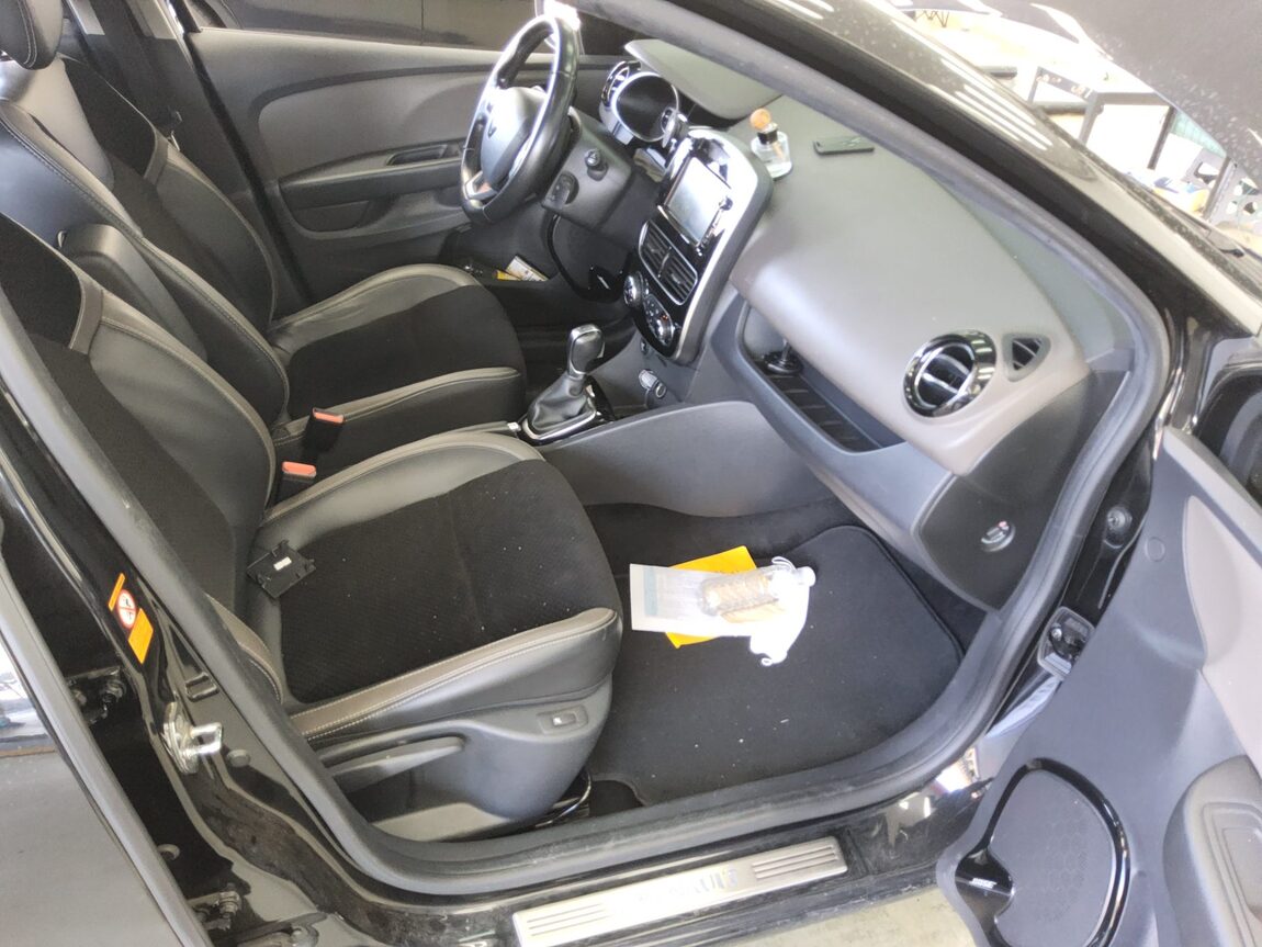 RENAULT (SAMSUNG) CLIO 1.5 DIESEL INTENSE 2018 - zdjęcie 14