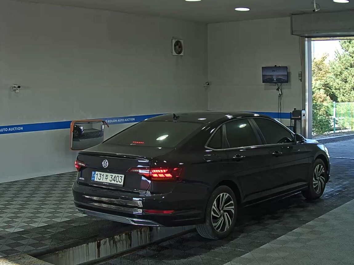 VOLKSWAGEN JETTA (7TH GEN) 1.4 TSI PRESTIGE 2021 - zdjęcie 5