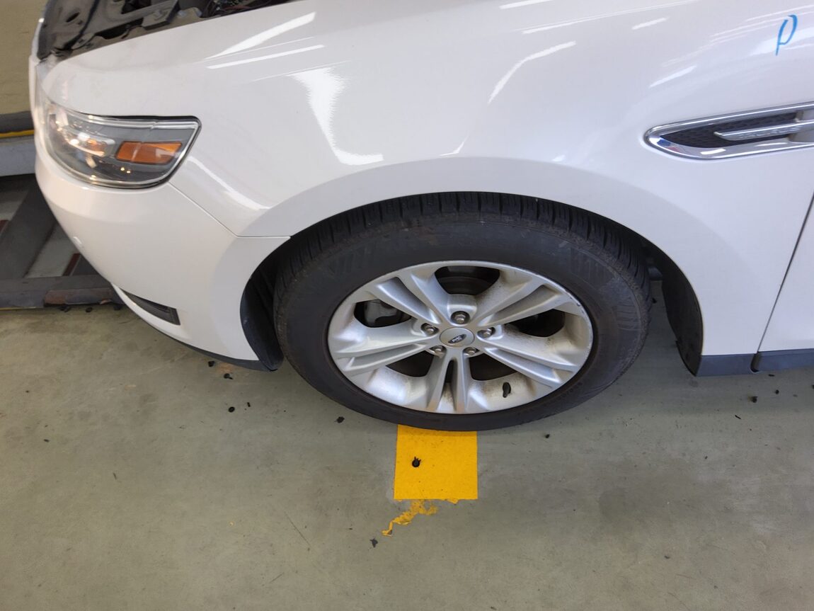 FORD TAURUS (6TH GEN) 3.5 SEL 2013 - zdjęcie 22
