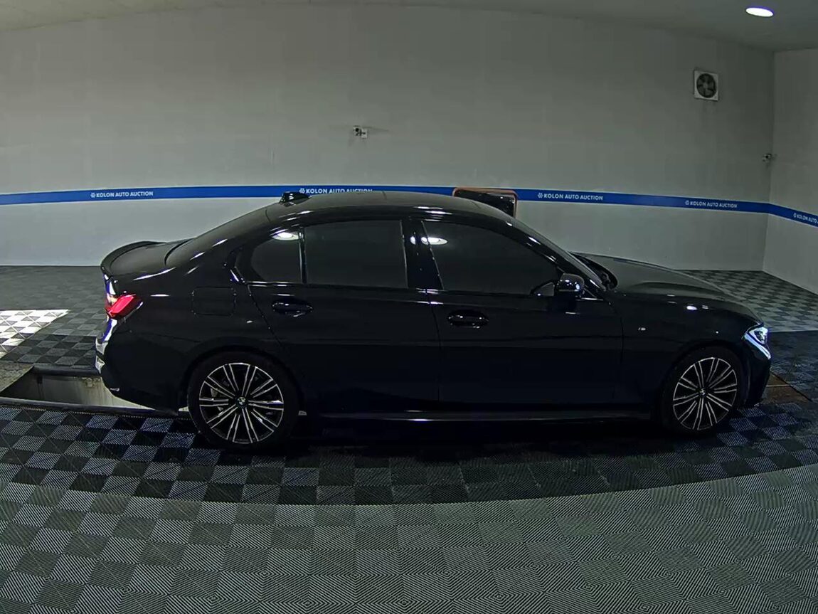BMW 3 SERIES (7TH GEN) 320i M SPORT PERFORMANCE PACK 2022 - zdjęcie 4