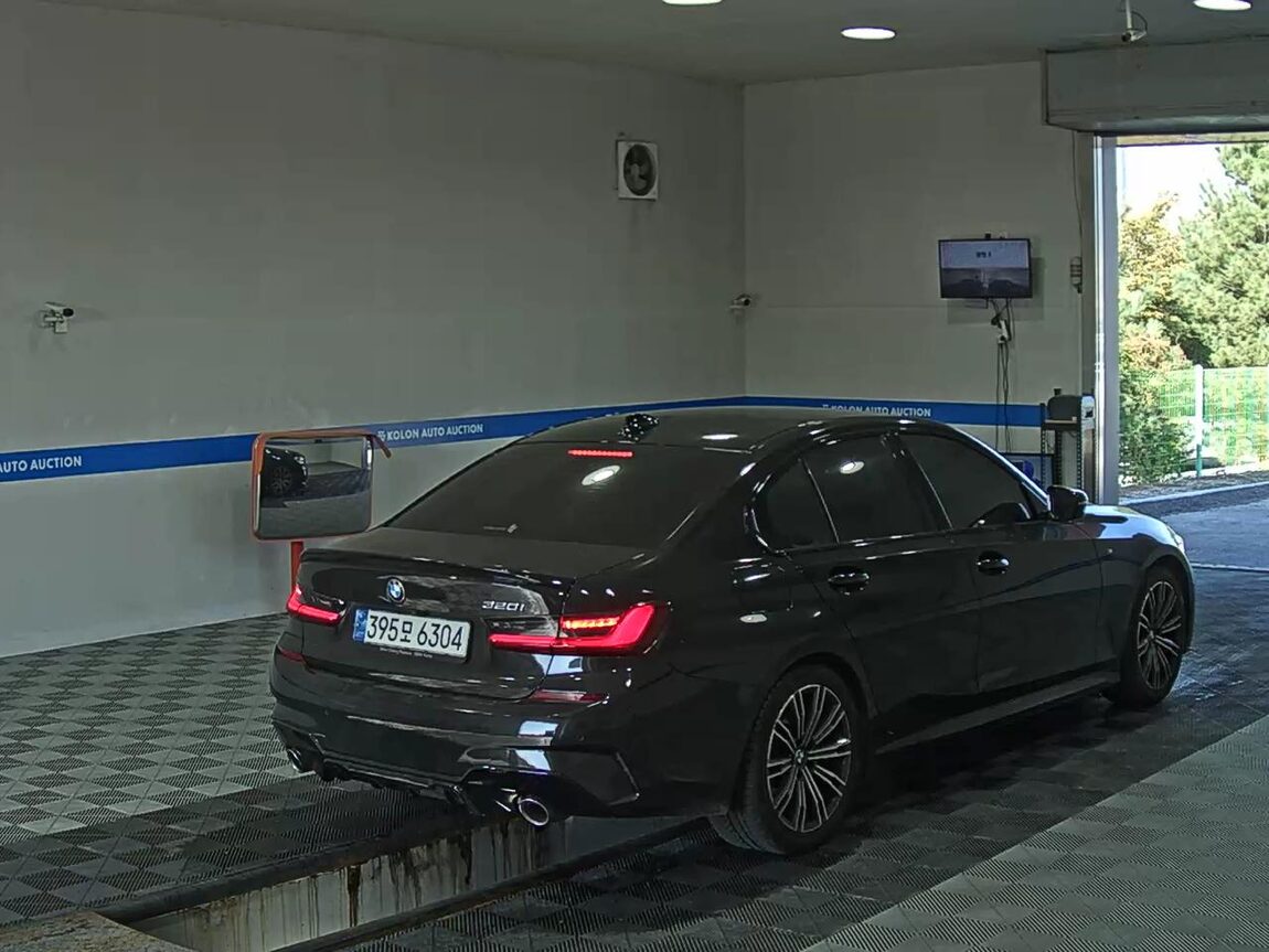 BMW 3 SERIES (7TH GEN) 320i M SPORT PERFORMANCE PACK 2022 - zdjęcie 5