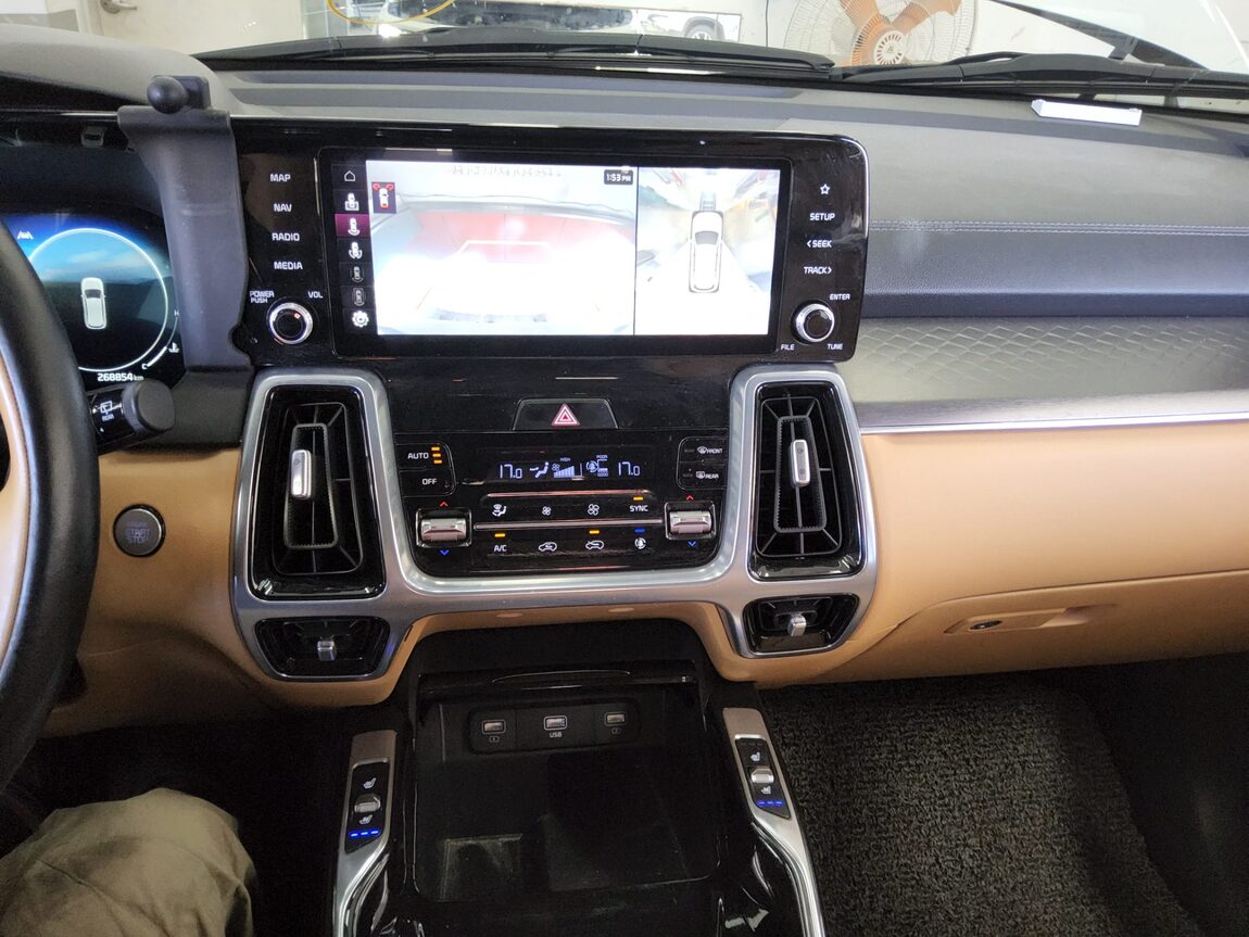 KIA NEW SORENTO (MQ4) 2.2 DIESEL 4WD NOBLESSE 2023 - zdjęcie 18