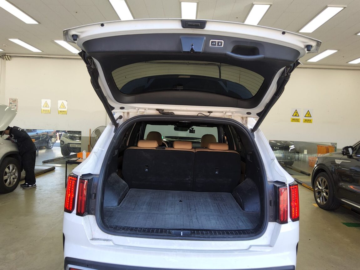 KIA NEW SORENTO (MQ4) 2.2 DIESEL 4WD NOBLESSE 2023 - zdjęcie 15