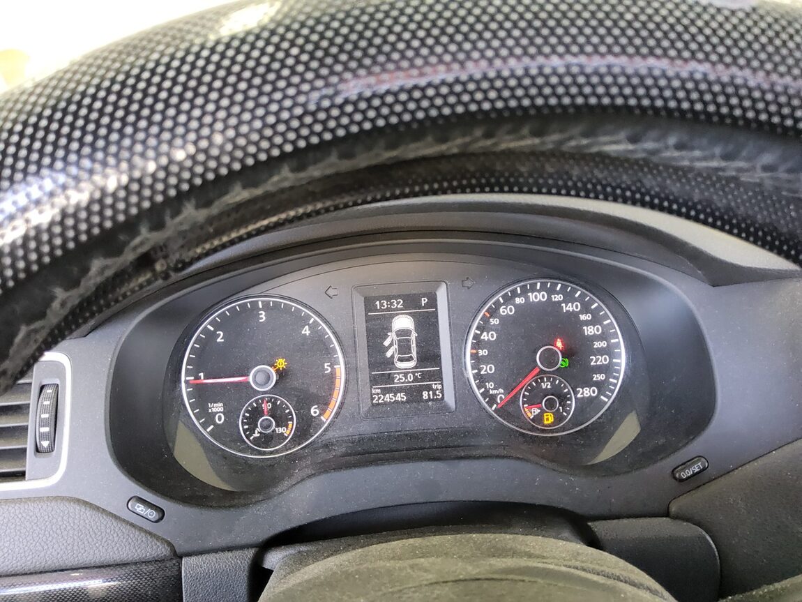 VOLKSWAGEN JETTA (6TH GEN) 2.0 TDI 2014 - zdjęcie 9