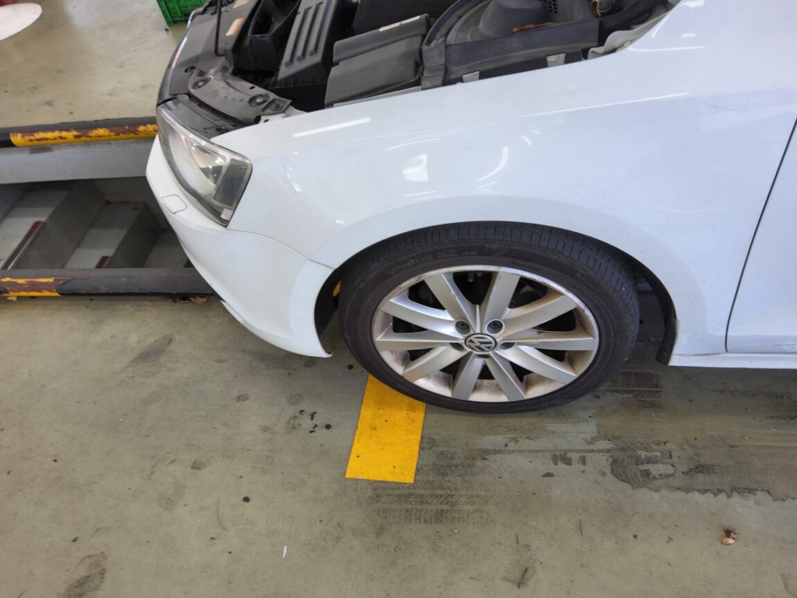 VOLKSWAGEN JETTA (6TH GEN) 2.0 TDI 2014 - zdjęcie 20