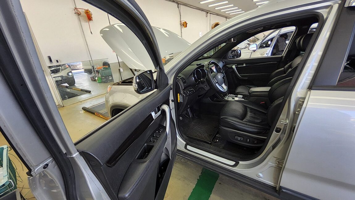 KIA SORENTO R DIESEL 2.0 2WD TLX PREMIUM 2012 - zdjęcie 10