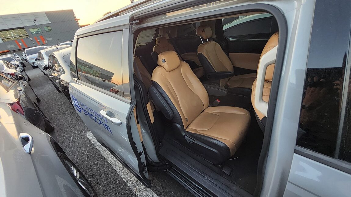 KIA NEW CARNIVAL (KA4) 9-SEATER DIESEL NOBLESSE 2023 - zdjęcie 13
