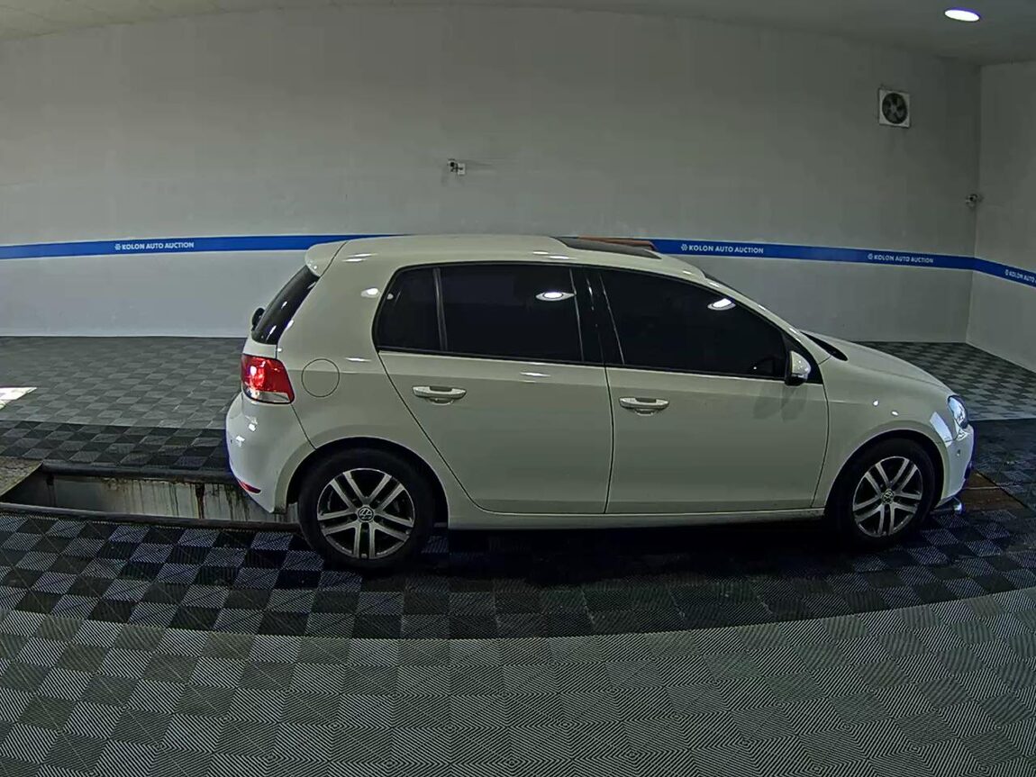 VOLKSWAGEN GOLF (6TH GEN) 1.4 TSI 2011 - zdjęcie 4