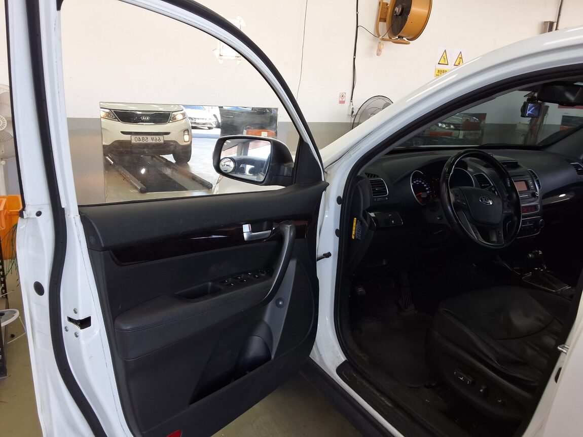 KIA NEW SORENTO R R2.0 2WD TLX 2014 - zdjęcie 10