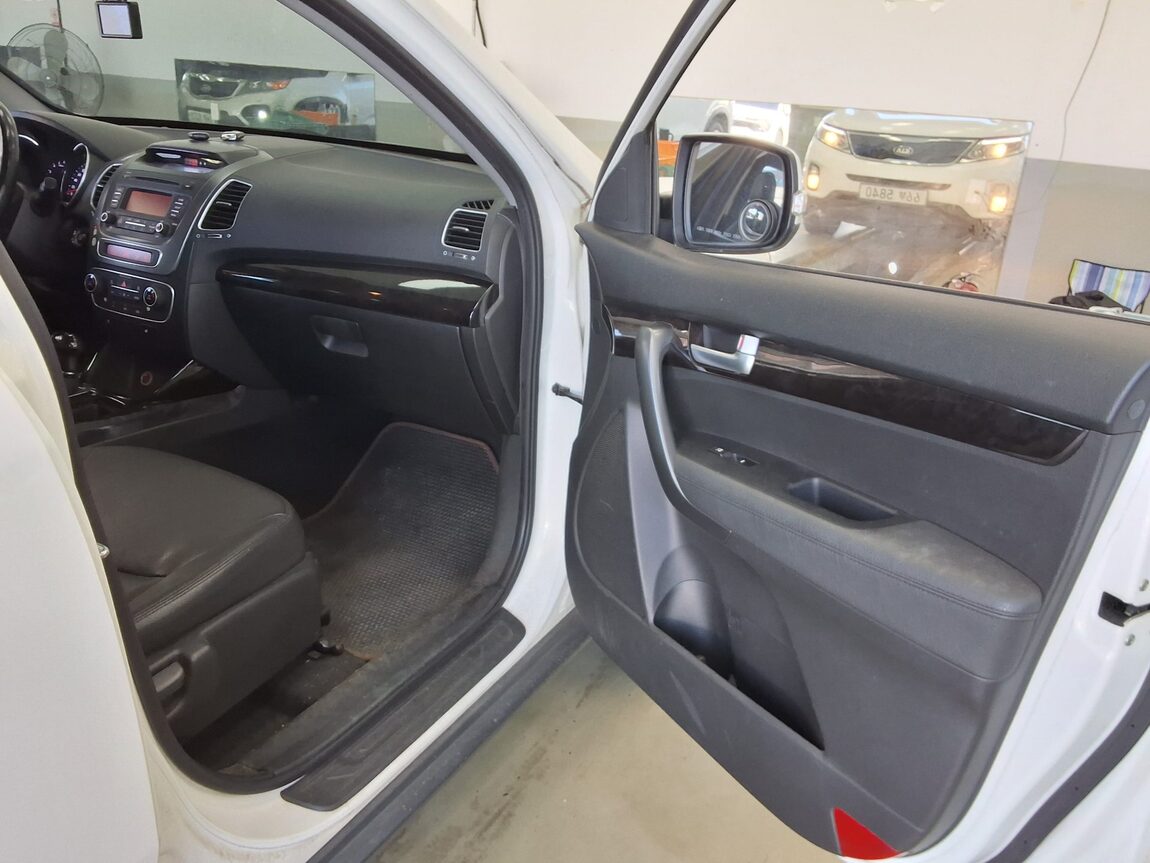 KIA NEW SORENTO R R2.0 2WD TLX 2014 - zdjęcie 14