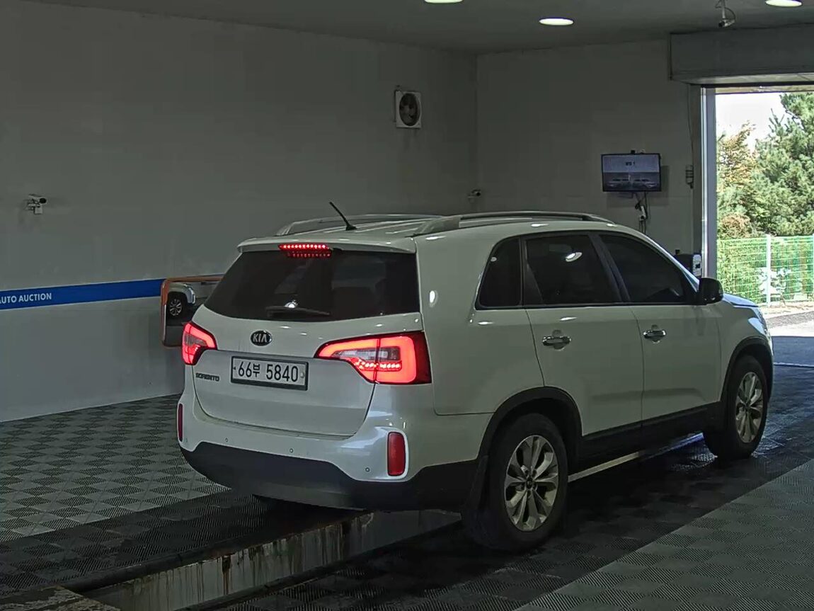 KIA NEW SORENTO R R2.0 2WD TLX 2014 - zdjęcie 5