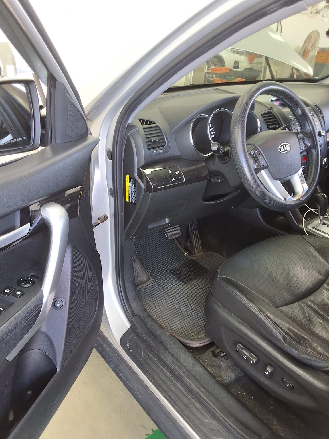 KIA SORENTO R DIESEL 2.0 2WD TLX PREMIUM MODEL 2011 - zdjęcie 10