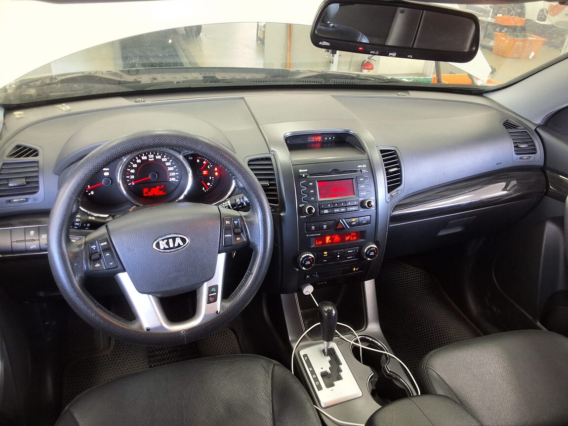 KIA SORENTO R DIESEL 2.0 2WD TLX PREMIUM MODEL 2011 - zdjęcie 11