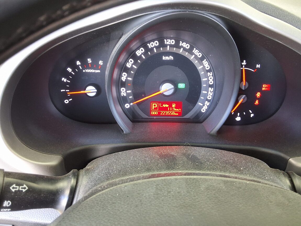 KIA THE NEW SPORTAGE R DIESEL R2.0 2WD TRENDY 2015 - zdjęcie 9