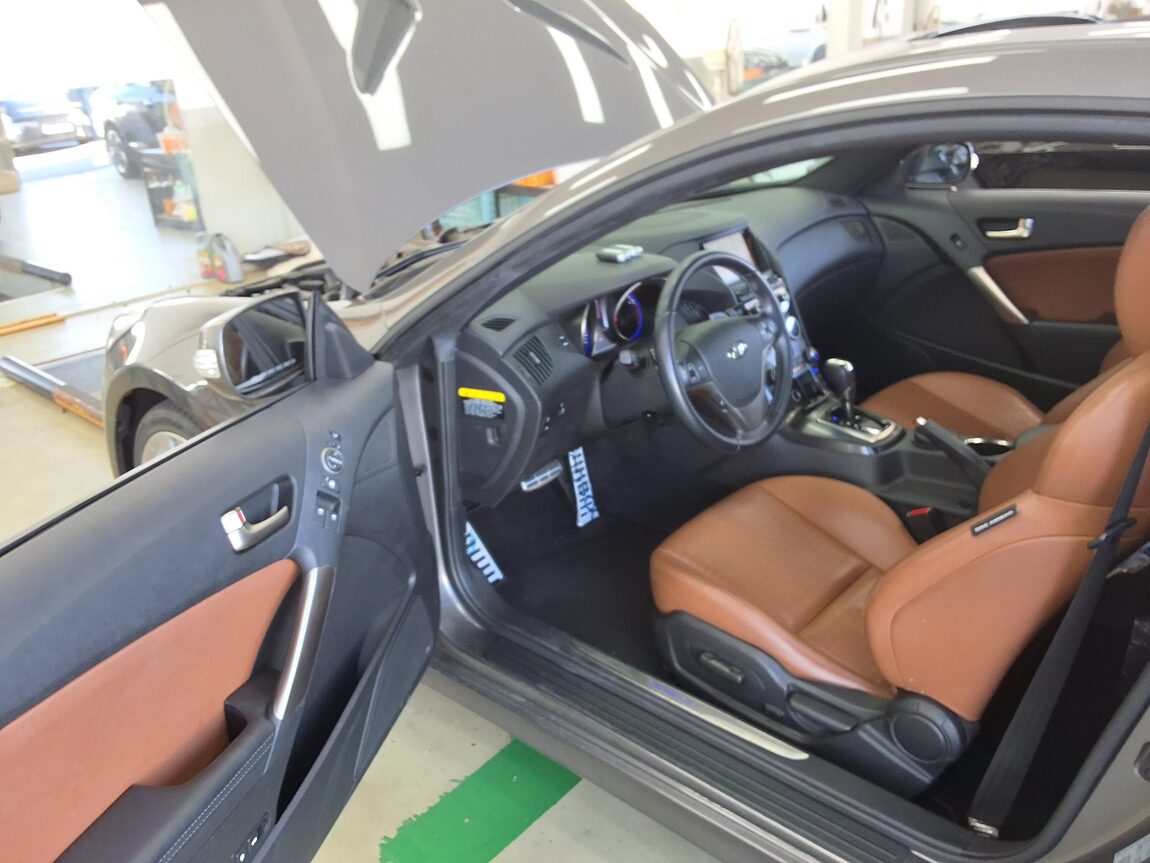 HYUNDAI GENESIS COUPE 200 TURBO S 2012 - zdjęcie 10