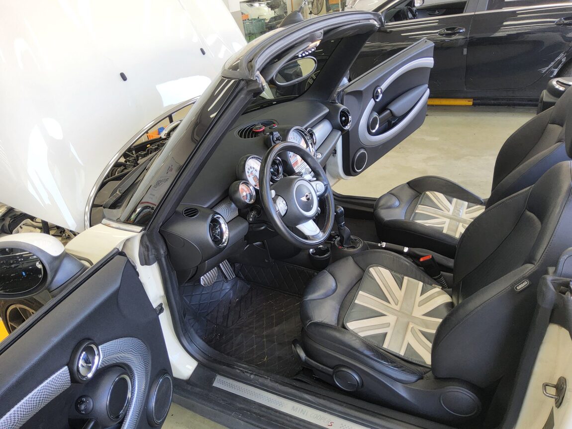 MINI COOPER CONVERTIBLE (2ND GEN) 1.6 S 2010 - zdjęcie 10