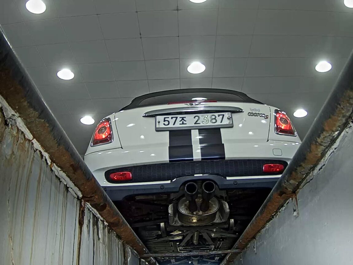 MINI COOPER CONVERTIBLE (2ND GEN) 1.6 S 2010 - zdjęcie 8