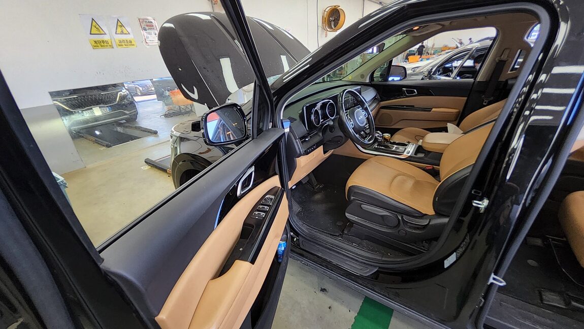 KIA NEW CARNIVAL (KA4) 9-SEATER DIESEL PRESTIGE 2023 - zdjęcie 10