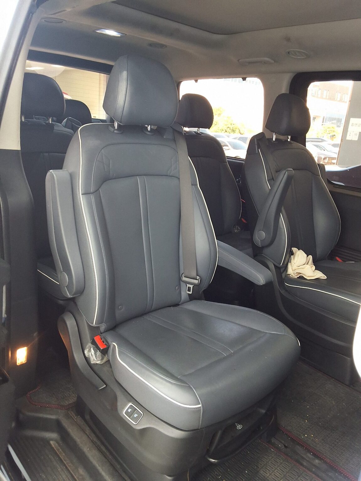 HYUNDAI STARIA 2.2 DIESEL LOUNGE 9-SEATER 4WD INSPIRATION 2022 - zdjęcie 13