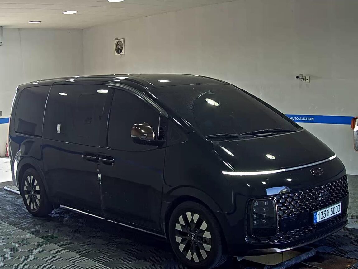 HYUNDAI STARIA 2.2 DIESEL LOUNGE 9-SEATER 4WD INSPIRATION 2022 - zdjęcie 3