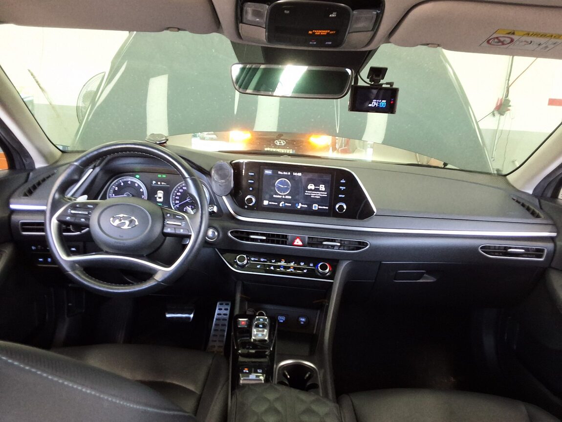 HYUNDAI SONATA (DN8) 1.6 TURBO MODERN 2022 - zdjęcie 11