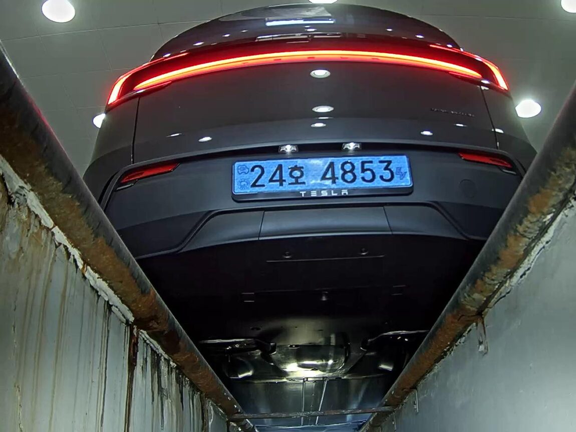 TESLA MODEL Y AWD LONG RANGE 2026 - zdjęcie 8