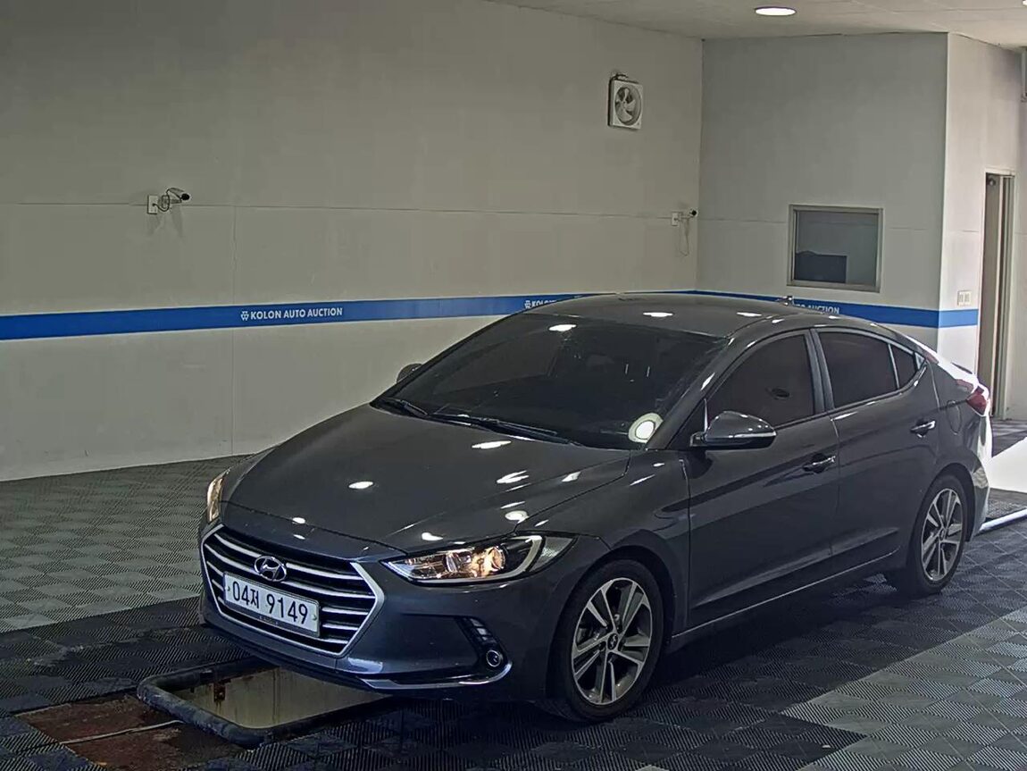 HYUNDAI AVANTE AD 1.6 GDi VALUE PLUS 2018 - zdjęcie 2