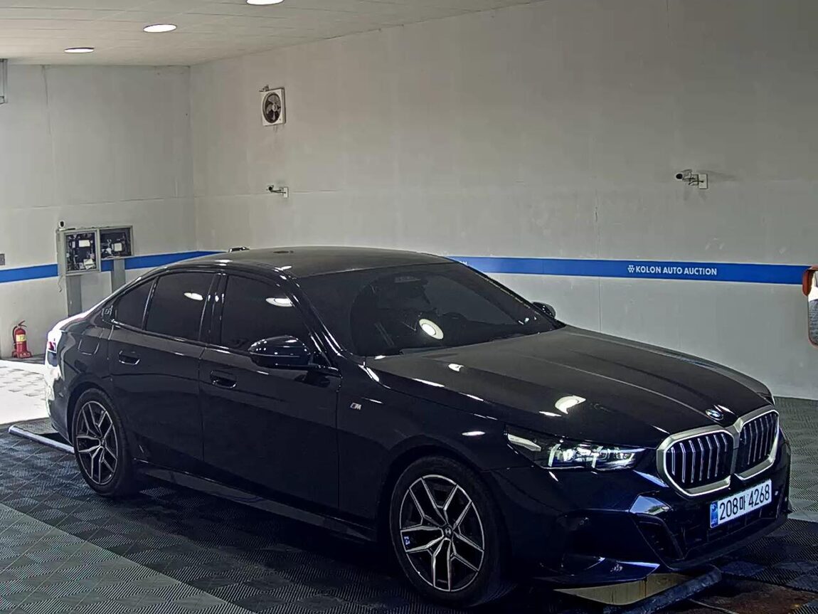 BMW 5 SERIES (8TH GEN) 523d M SPORT PACK 2025 - zdjęcie 3