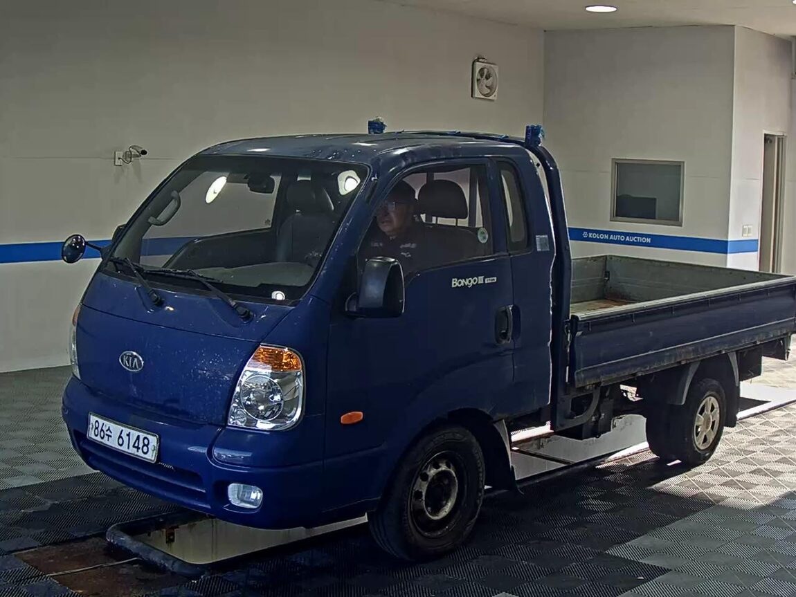 KIA BONGO III CARGO CRDi KING CAB EXTRA LONG WHEELBASE 2010 - zdjęcie 2