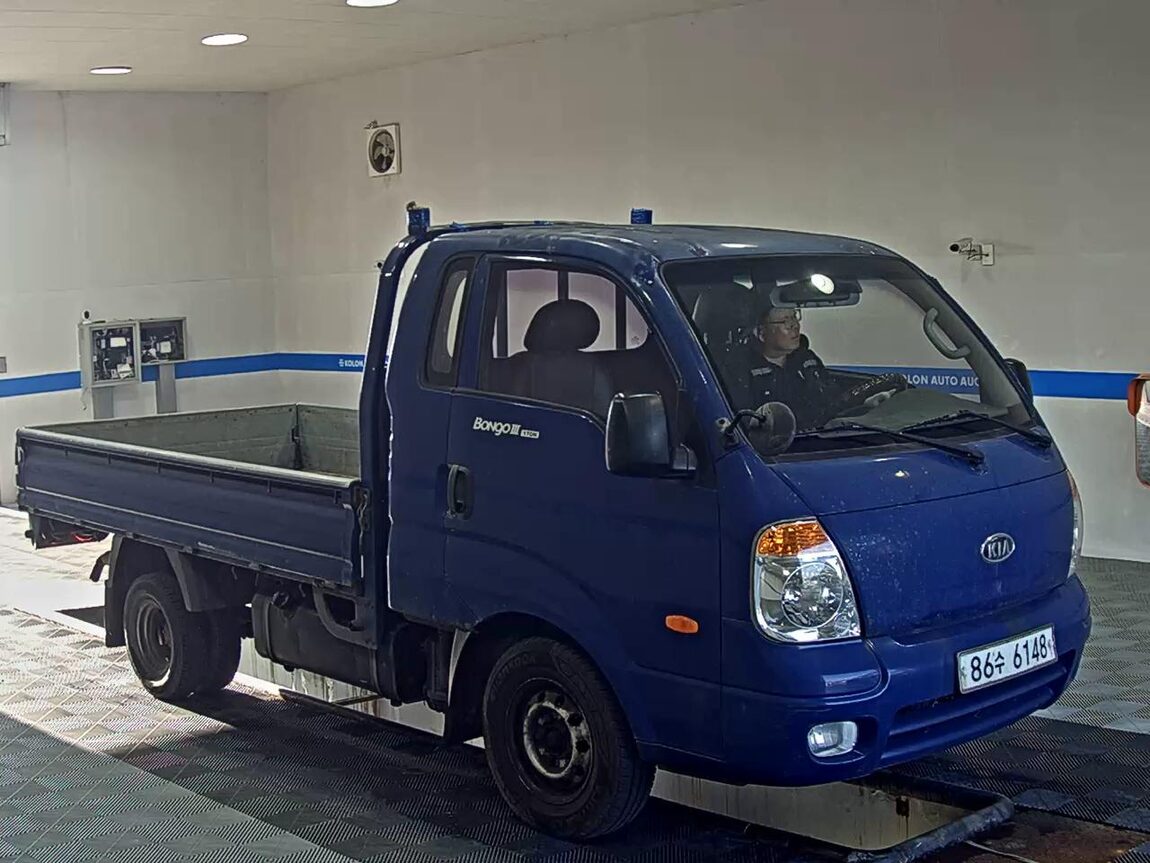 KIA BONGO III CARGO CRDi KING CAB EXTRA LONG WHEELBASE 2010 - zdjęcie 3