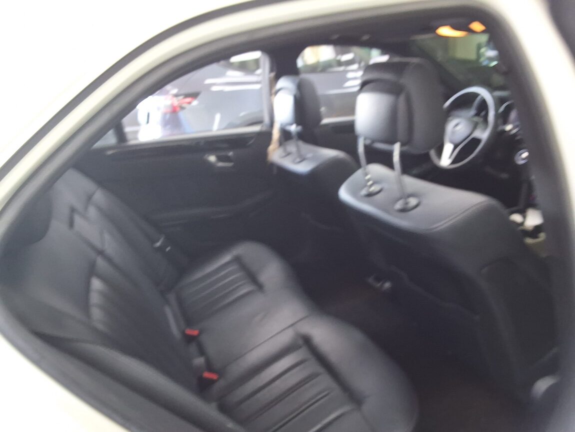 MERCEDES-BENZ E-CLASS (4TH GEN) E220 CDI AVANTGARDE 2014 - zdjęcie 14