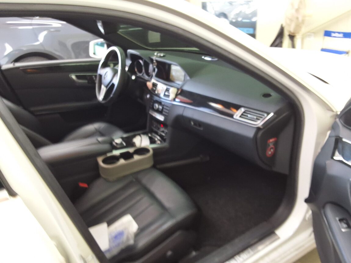 MERCEDES-BENZ E-CLASS (4TH GEN) E220 CDI AVANTGARDE 2014 - zdjęcie 15