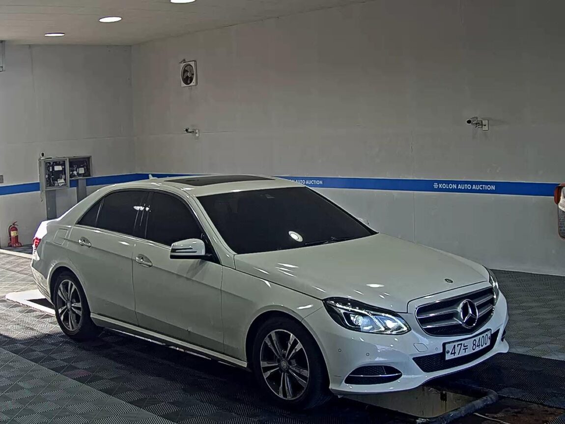 MERCEDES-BENZ E-CLASS (4TH GEN) E220 CDI AVANTGARDE 2014 - zdjęcie 3