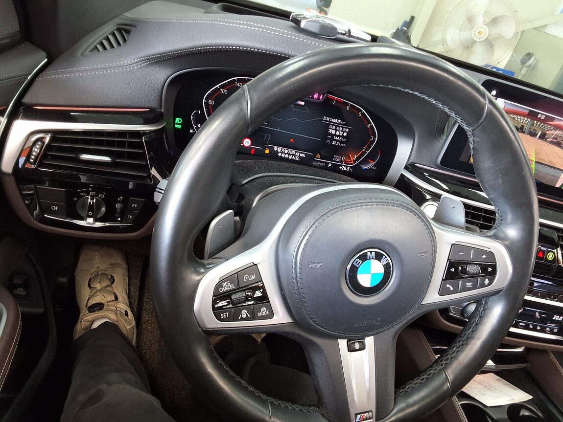 BMW GRAN TURISMO (GT) 6 SERIES 630i xDRIVE M SPORT PACK 2022 - zdjęcie 23