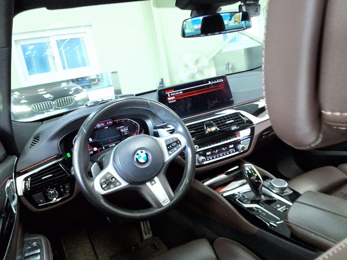 BMW GRAN TURISMO (GT) 6 SERIES 630i xDRIVE M SPORT PACK 2022 - zdjęcie 12
