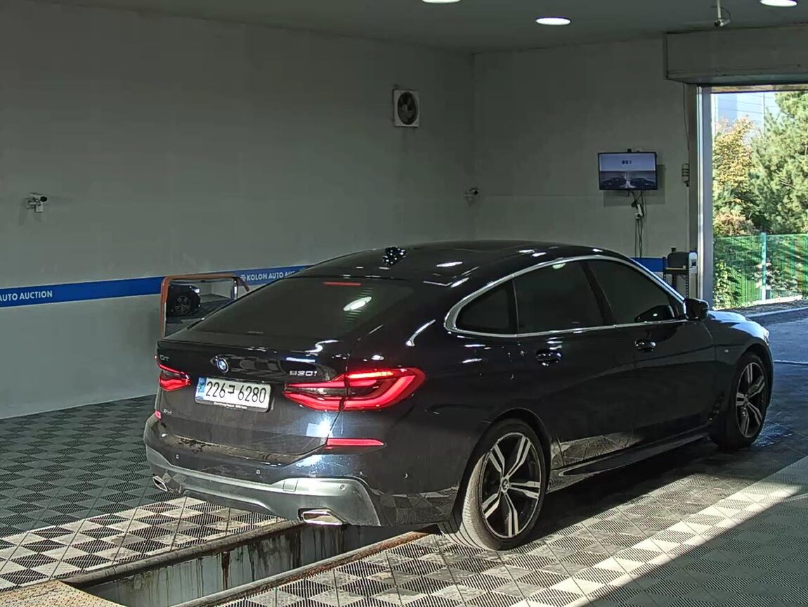 BMW GRAN TURISMO (GT) 6 SERIES 630i xDRIVE M SPORT PACK 2022 - zdjęcie 5